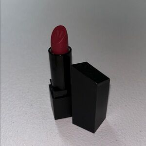Morphe Bold Red Lipstick in No Shade